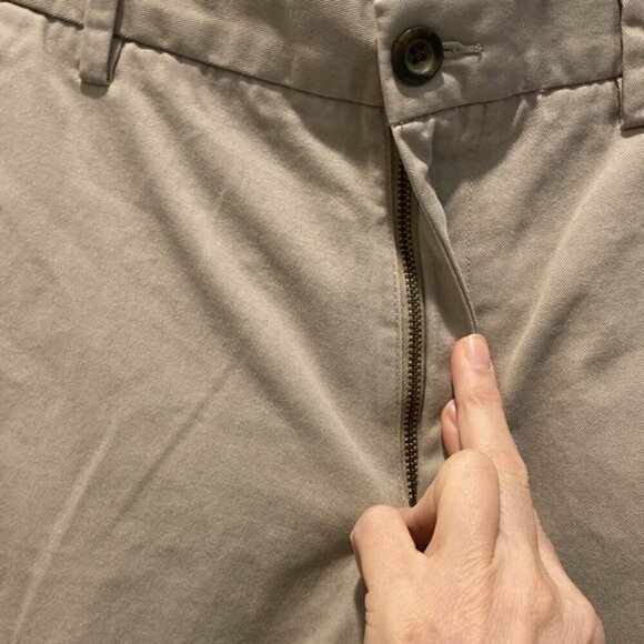 Amazon Essentials Straight-fit Wrinkle-Resistant Flat-Front Chino Pant - Picture 6 of 12